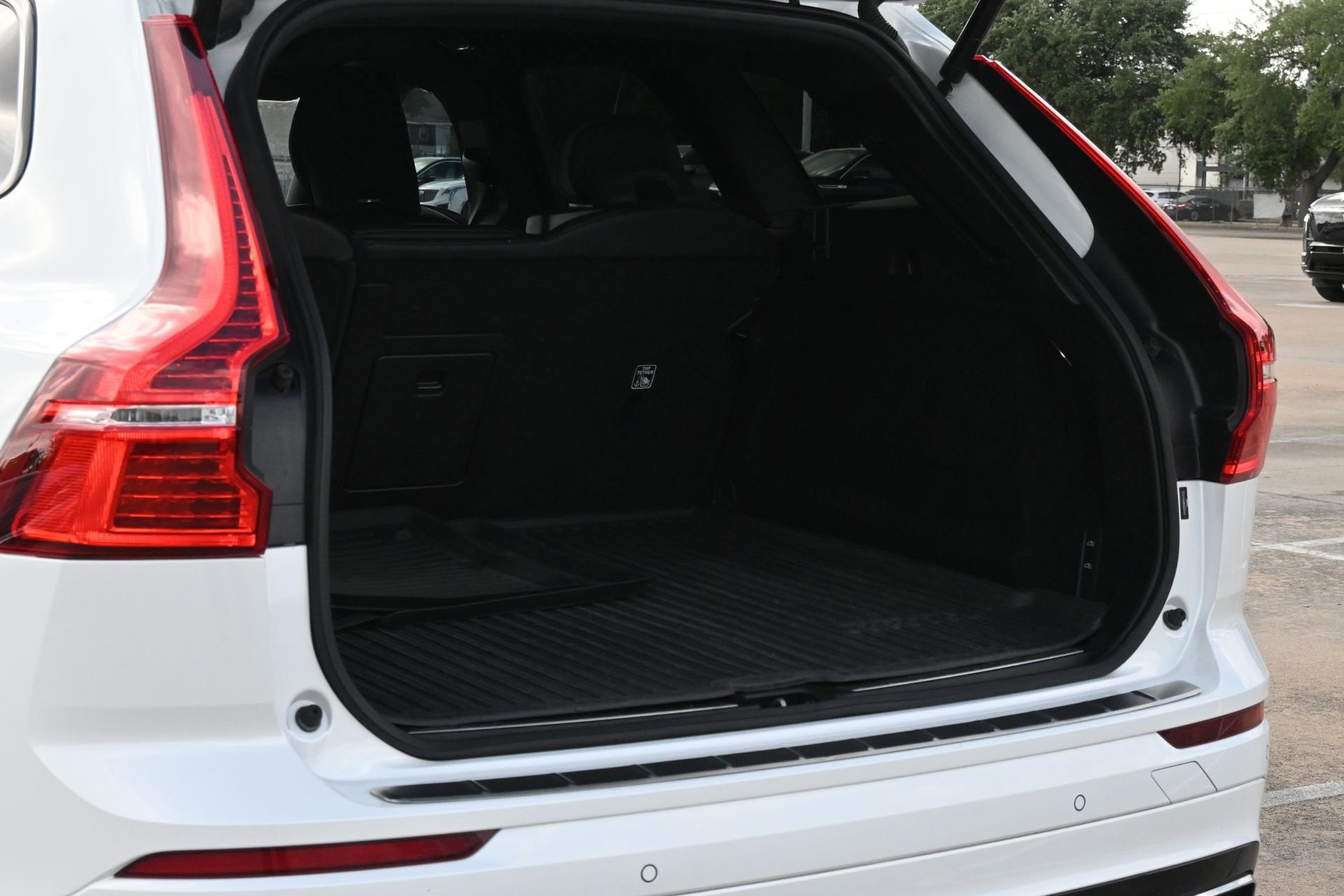 2021 Volvo XC60 R-Design