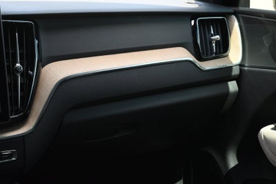 2026 Volvo XC60 Plus