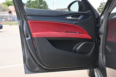 2021 Alfa Romeo Stelvio Base