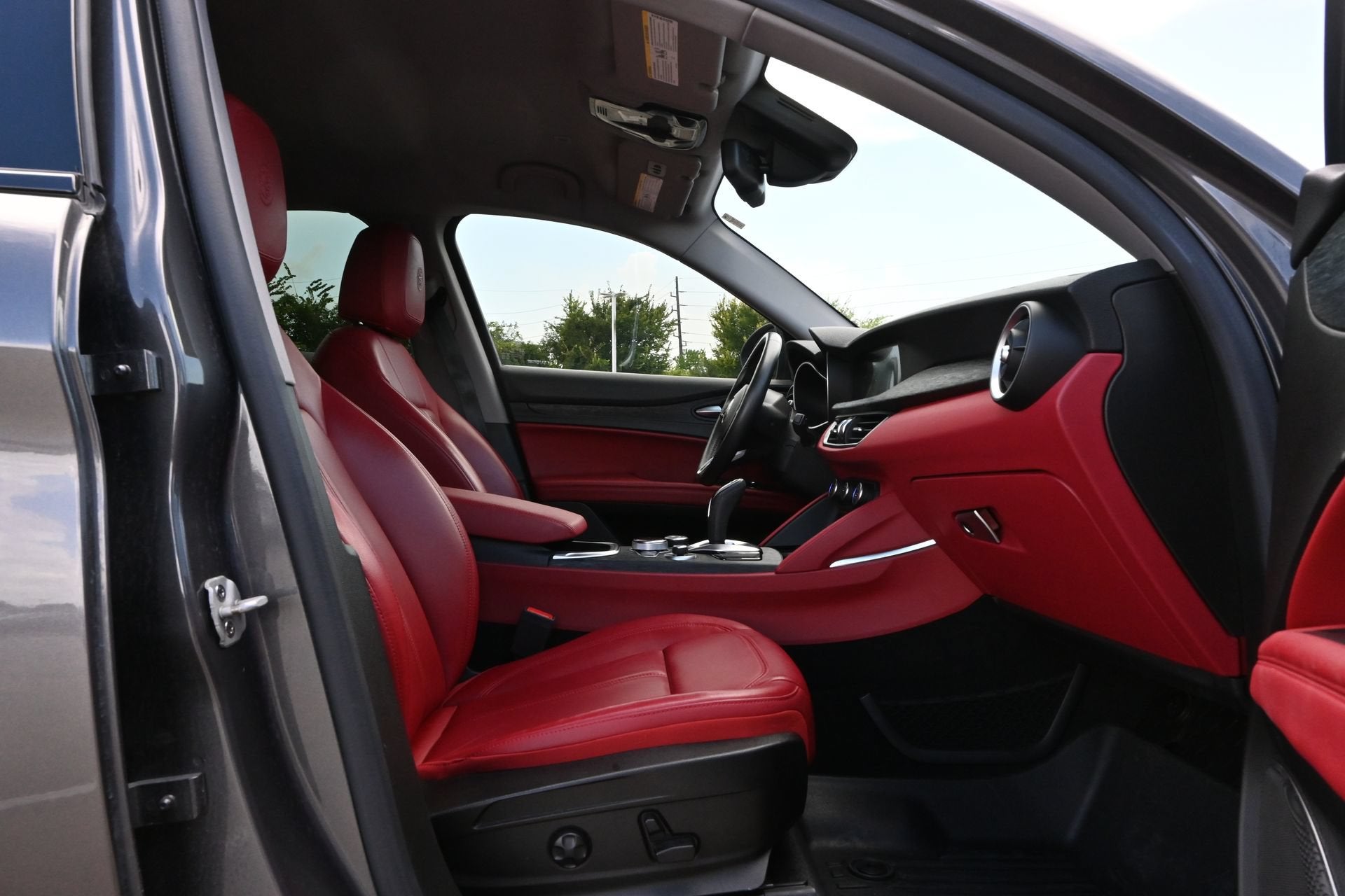 2021 Alfa Romeo Stelvio Base
